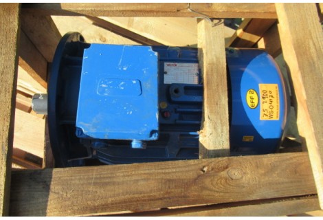 .7,5 KW 2900 RPM B5 Asmaat 38 mm. Unused